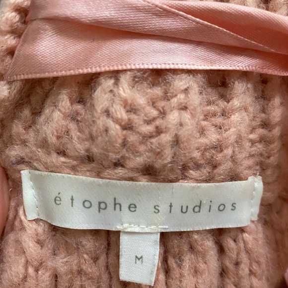 Open-Back Pink Knit Ribbon Sweater - Picture 3 of 6